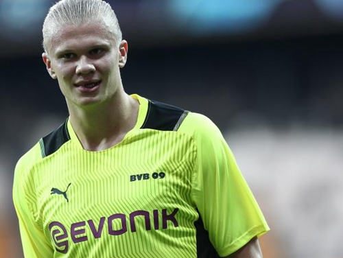 队报盛赞维蒂尼亚：他是巴黎的节拍器和新一代中场的完美代表（队报力赞维蒂尼亚：他是巴黎的节奏中枢，也是新生代中场的标杆）