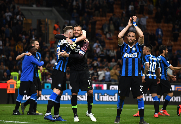 罗马诺：赖扬激活山东队旧将格德斯的续约选项，新合同至27年（罗马诺：赖扬已触发前山东队外援格德斯续约条款，合同延至2027年）