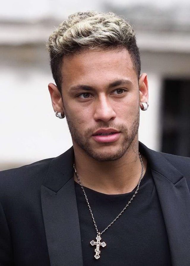 一家俱乐部，两支精英球队，亨利和珍·比蒂为您解读阿森纳的一切（同一徽章下的双雄，亨利与珍·比蒂全面解读阿森纳）