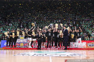 里程碑，36岁中场池忠国已为国安出战200场（池忠国36岁达成里程碑：为国安出战第200场）