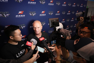 若昂-佩德罗：我们今天表现确实不够好，目标进前八不会变（若昂-佩德罗：坦言今日状态不理想，冲击前八的决心未改）